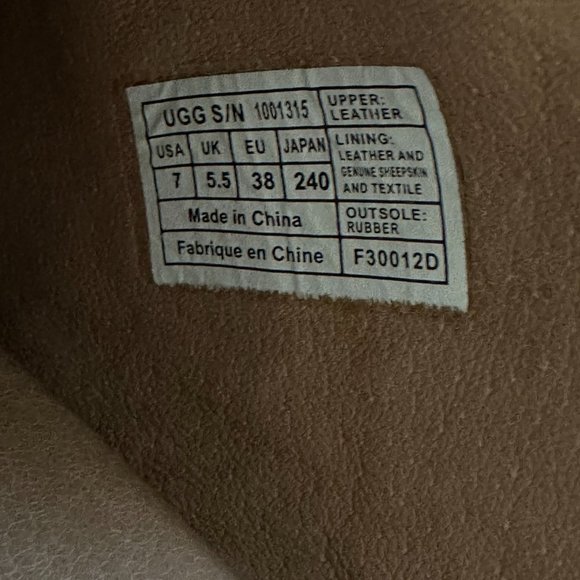 NWT UGG NATALEE CLOGS. TAN LEATHER WITH SHEEPSKIN INSOLE. SIZE 7 - Picture 2 of 6